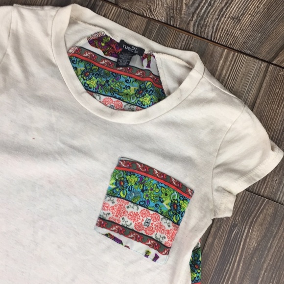 rue 21 t-shirt Elephant Print Women’s Size XS Used - Picture 5 of 8